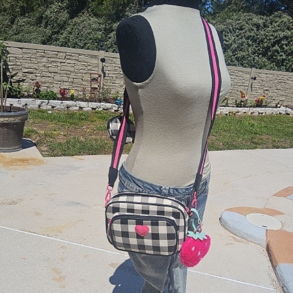 Betsey Johnson Pink Plaid Crossbody Bag with Heart Charm - Picture 5 of 7